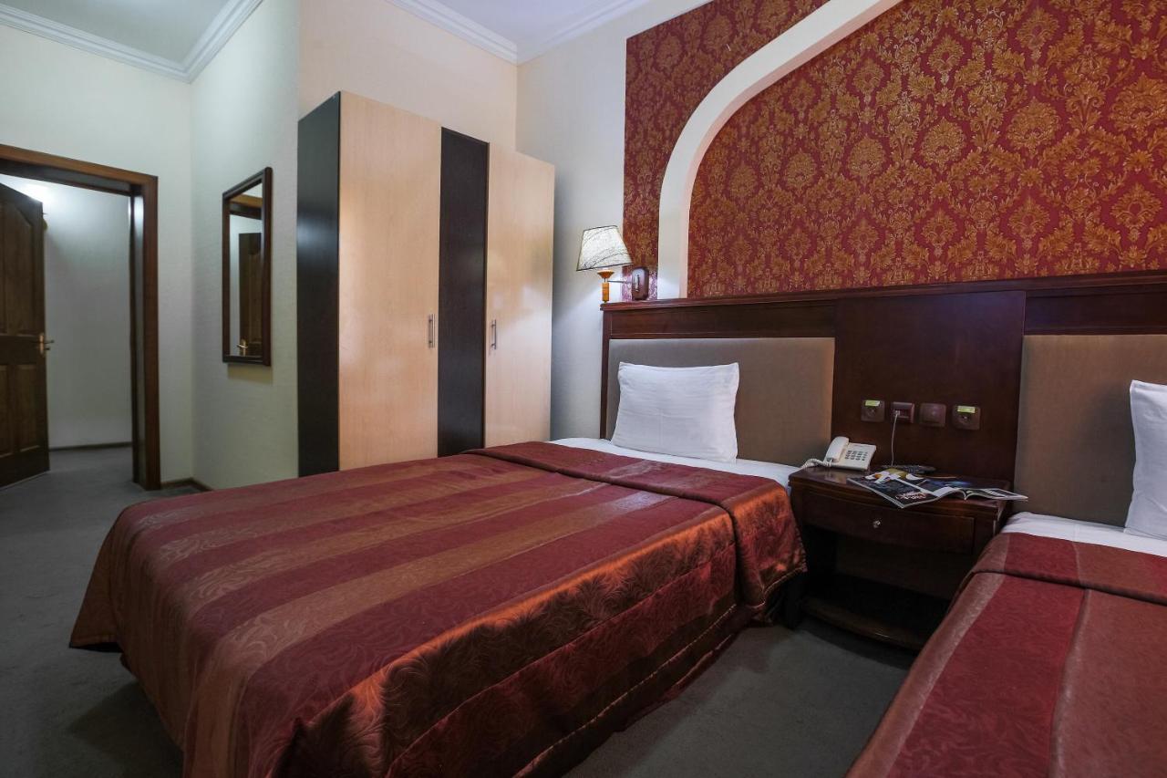 Avicenna Hotel Bukhara Esterno foto