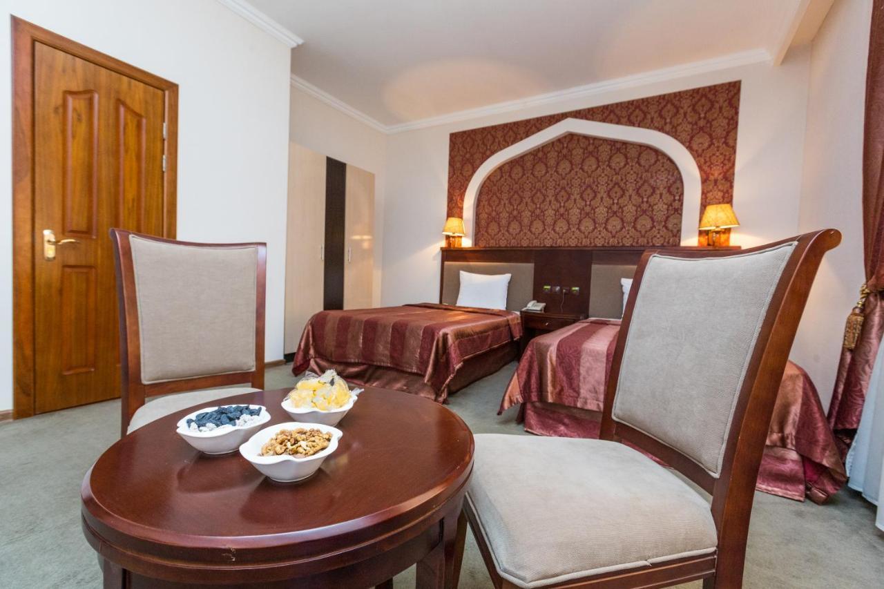 Avicenna Hotel Bukhara Esterno foto